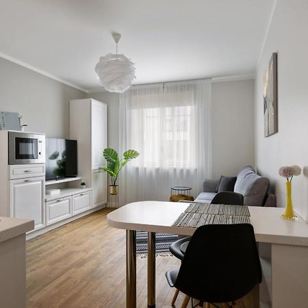 Brand New, Cozy And Quiet 1 Bedroom Apartment, Free Parking Tallinn Bagian luar foto